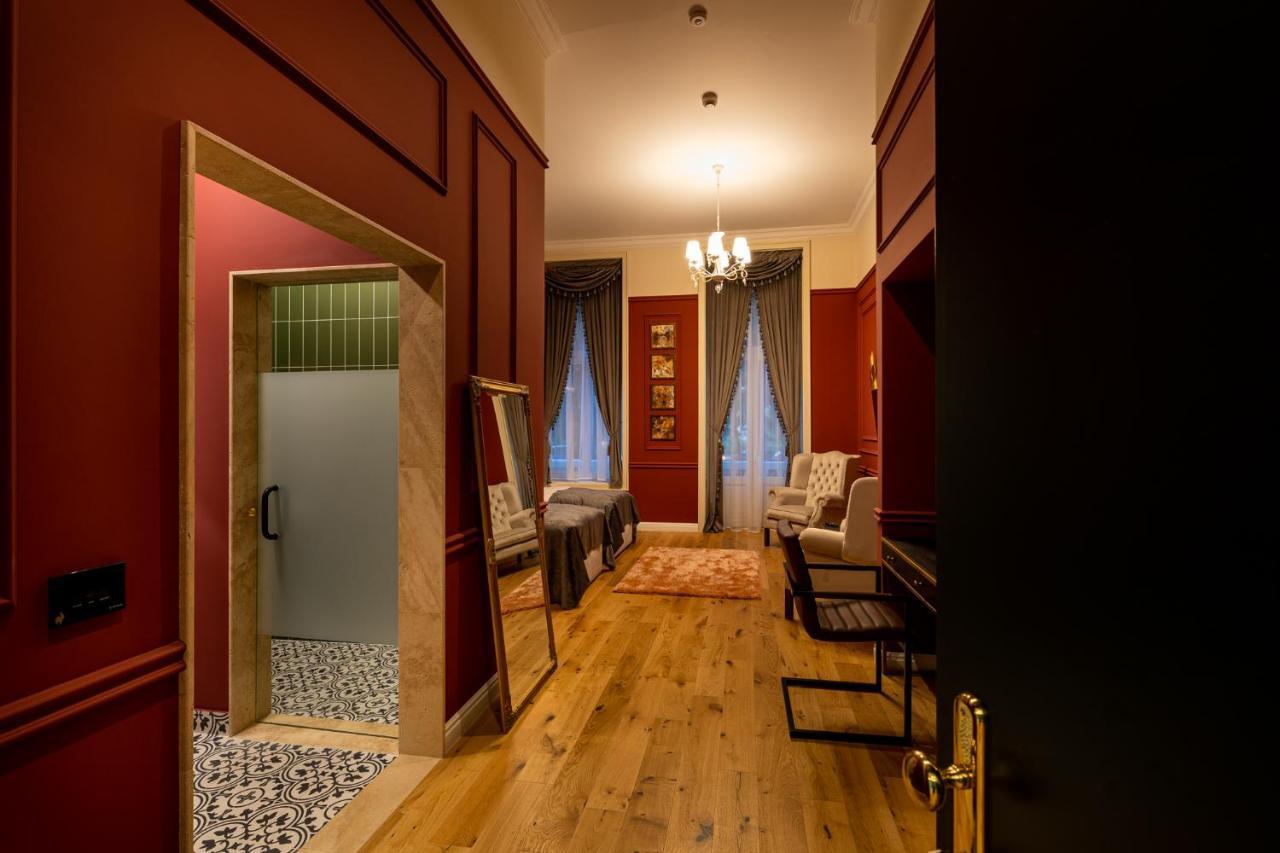 Boutique Hotel Cocosul De Aur Targu Mures Luaran gambar