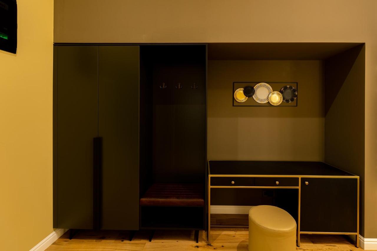 Boutique Hotel Cocosul De Aur Targu Mures Luaran gambar