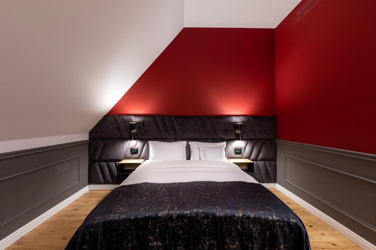 Boutique Hotel Cocosul De Aur Targu Mures Luaran gambar