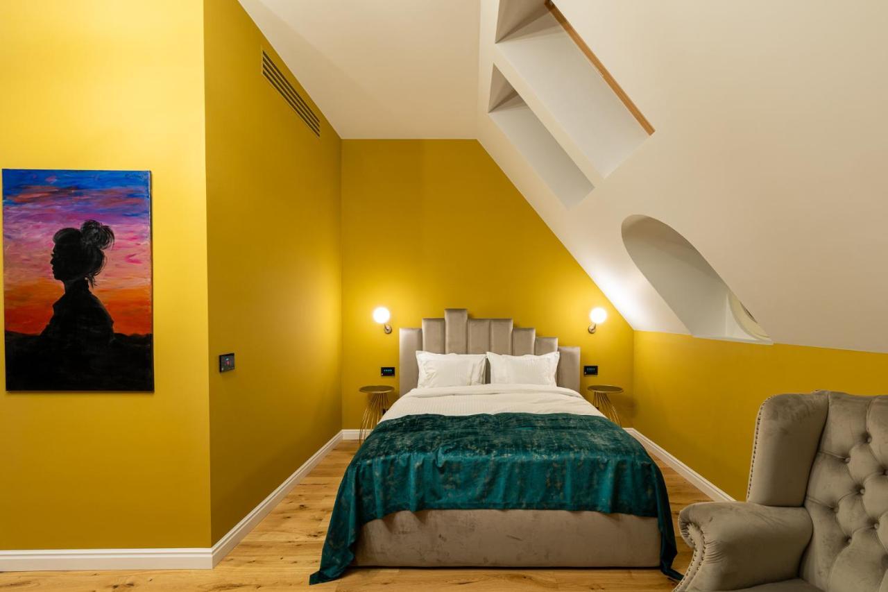 Boutique Hotel Cocosul De Aur Targu Mures Luaran gambar