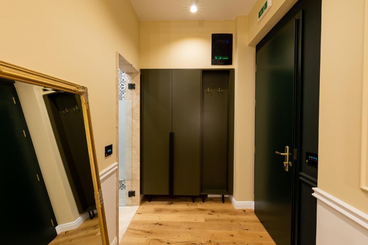 Boutique Hotel Cocosul De Aur Targu Mures Luaran gambar
