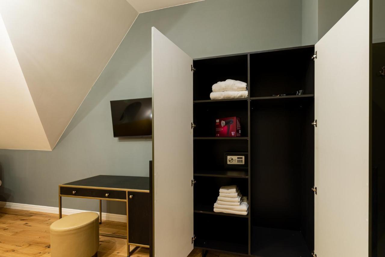 Boutique Hotel Cocosul De Aur Targu Mures Luaran gambar