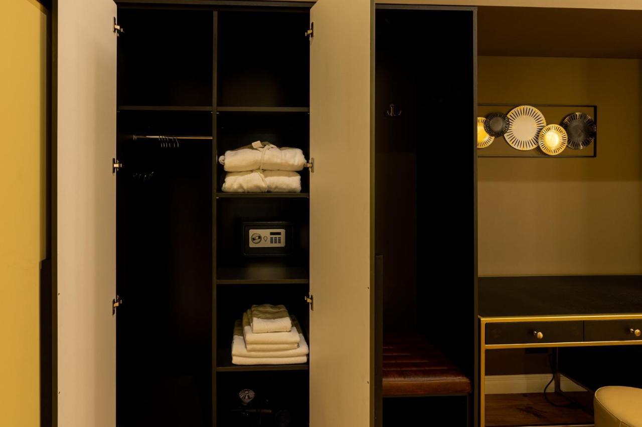 Boutique Hotel Cocosul De Aur Targu Mures Luaran gambar